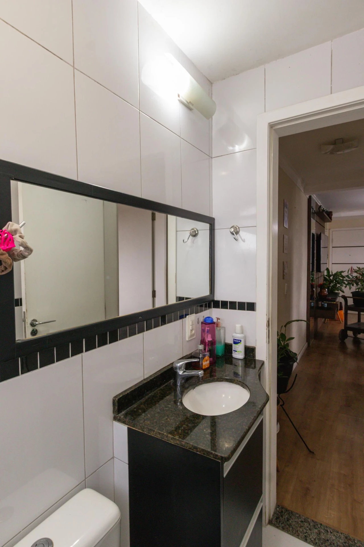 2-bedroom apartment with a home office in Curitiba — photo 33