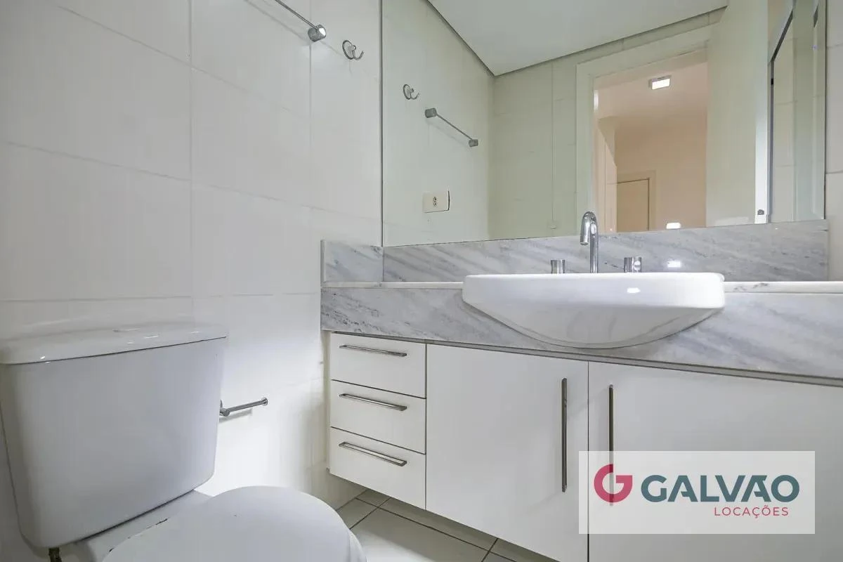Apartment, 77 m², with wood or laminate floors — photo 35