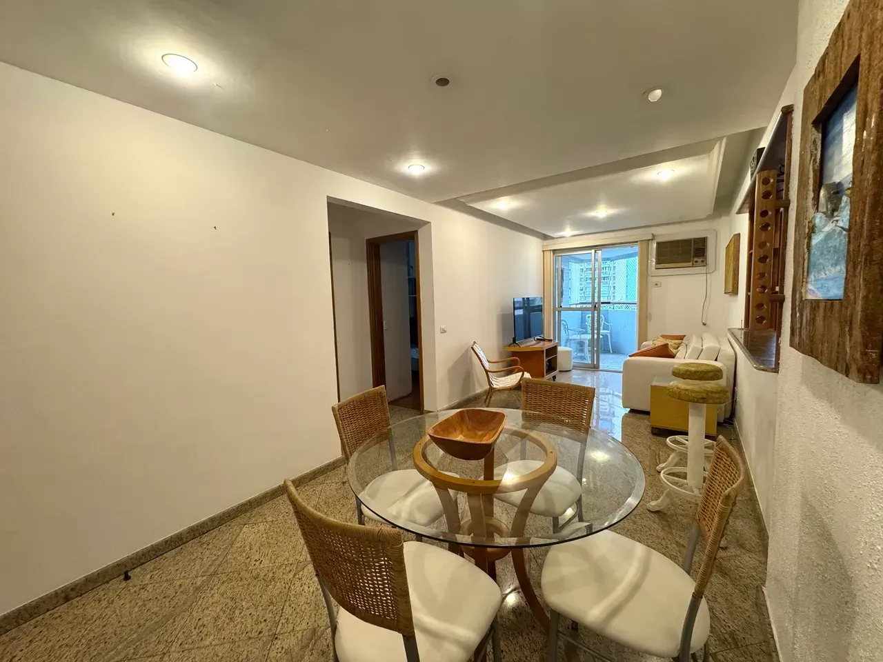 Мебльована квартира з 1 спальнею та 58 м² — photo 11