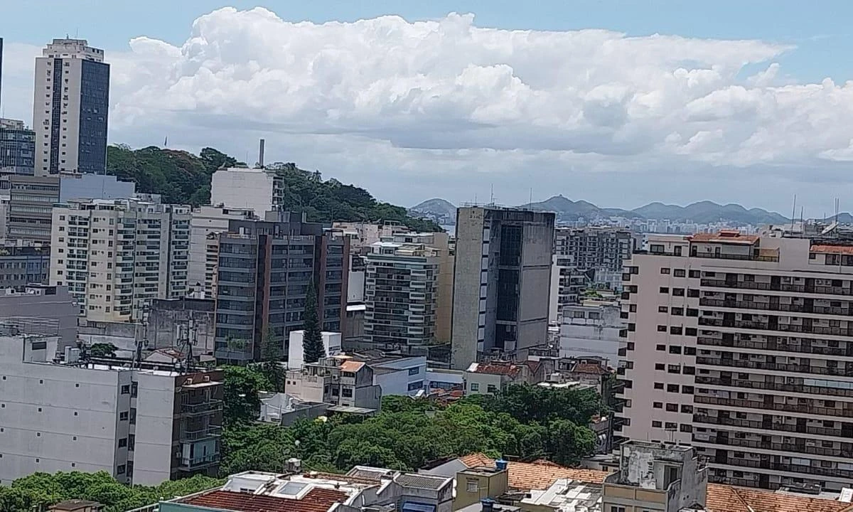2-bedroom apartment with a mountain view — photo 50