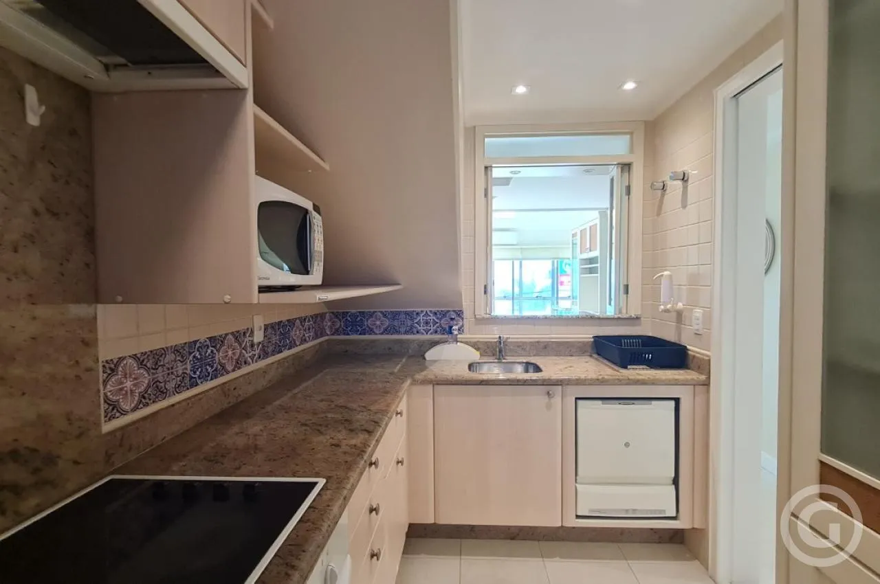 Apartamento de 2 quartos com janelas do piso ao teto, Centro — photo 4