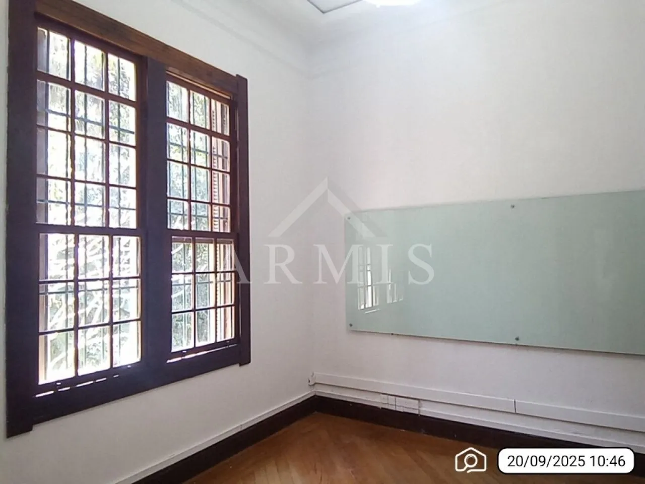 House with 1 bedroom and 5 bathrooms, 1313 m² — photo 12