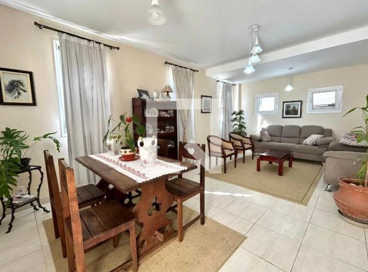 Rental house with 4 bedrooms and 284 m² — photo 6