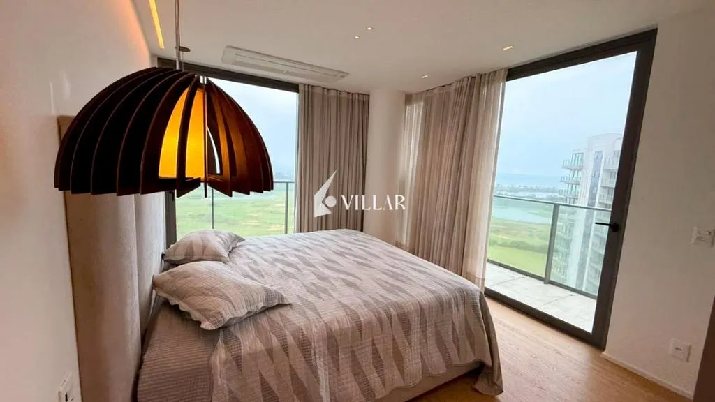 3-bedroom apartment with a water view in Rio de Janeiro — photo 17