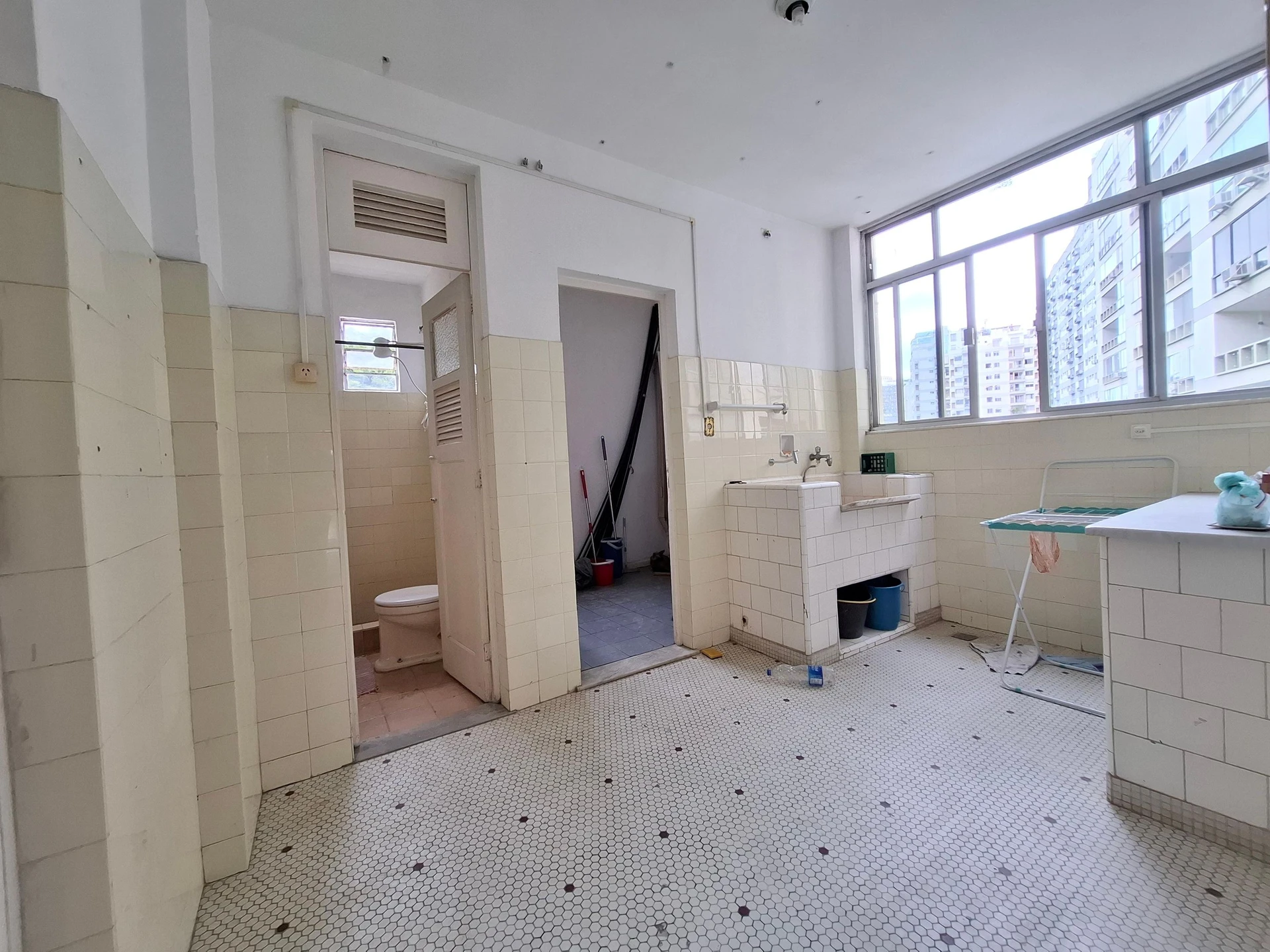 3-bedroom apartment with a home office in Rio de Janeiro — photo 35