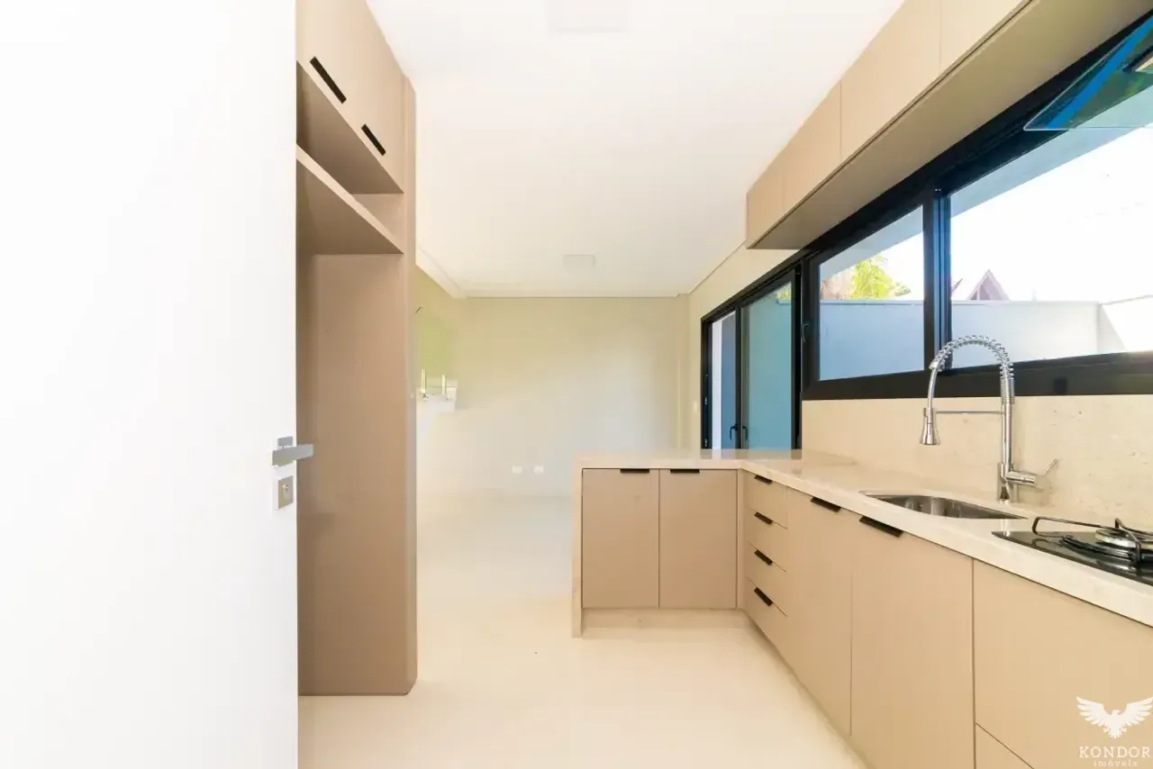 House with 3 bedrooms, 1 en-suite, balcony 135 m² — photo 11