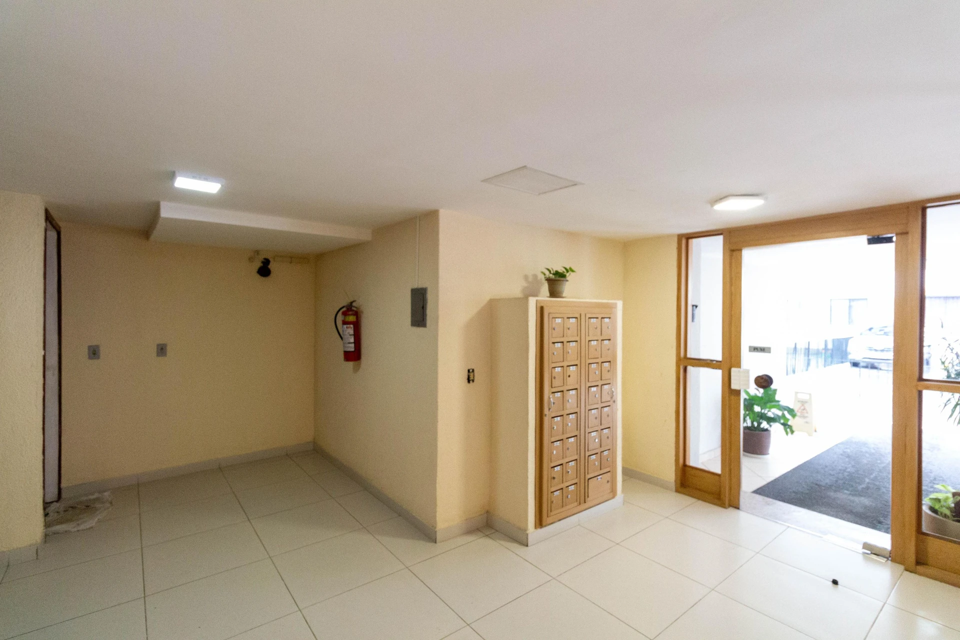 Furnished apartment, 68 m², with a home office — photo 15