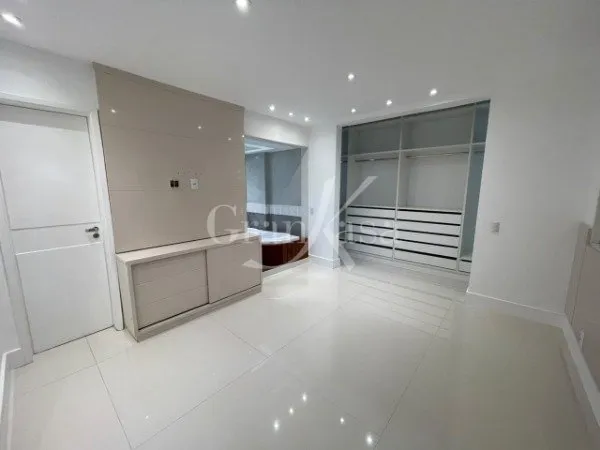 One-bedroom apartment in a building with a sauna — photo 3