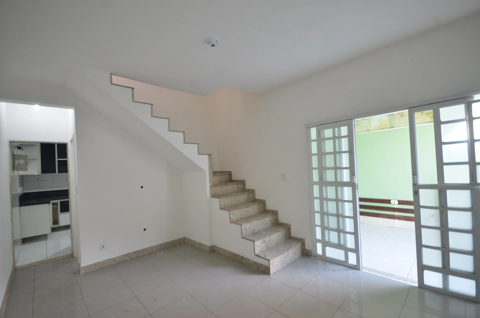 2-bedroom house with a bathtub in Rio de Janeiro — photo 26