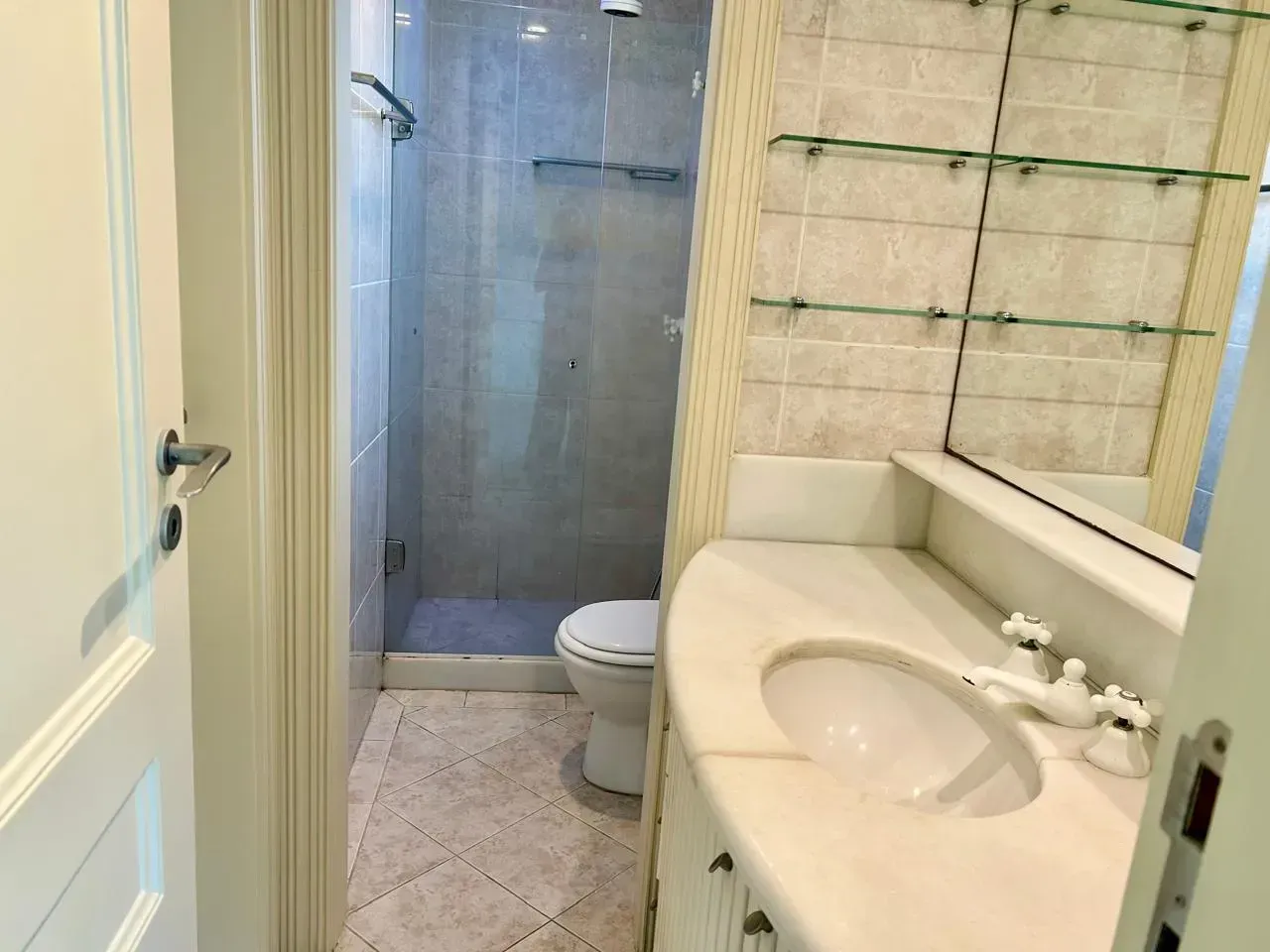 165 m² apartment with 4 bedrooms and 4 bathrooms — photo 9