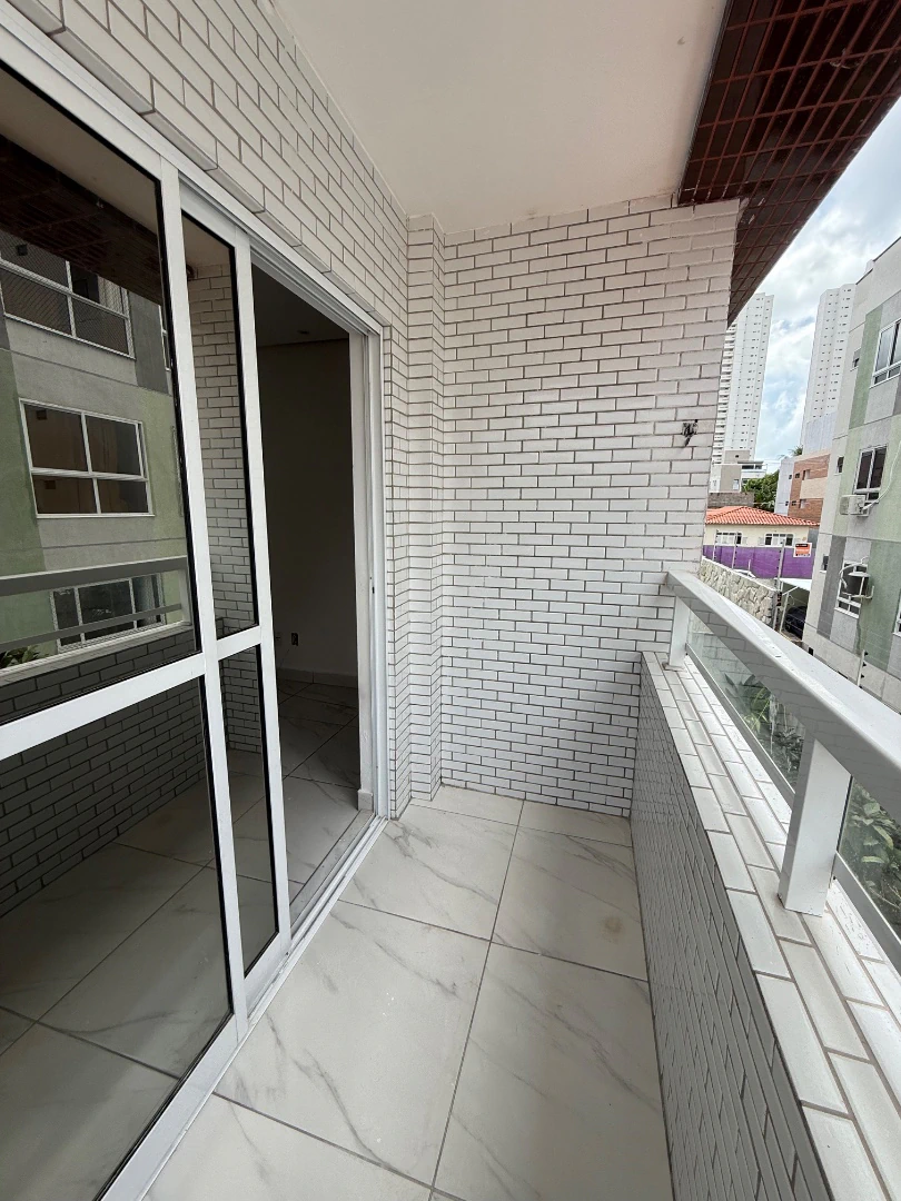 3-bedroom apartment with open-plan kitchen — photo 13