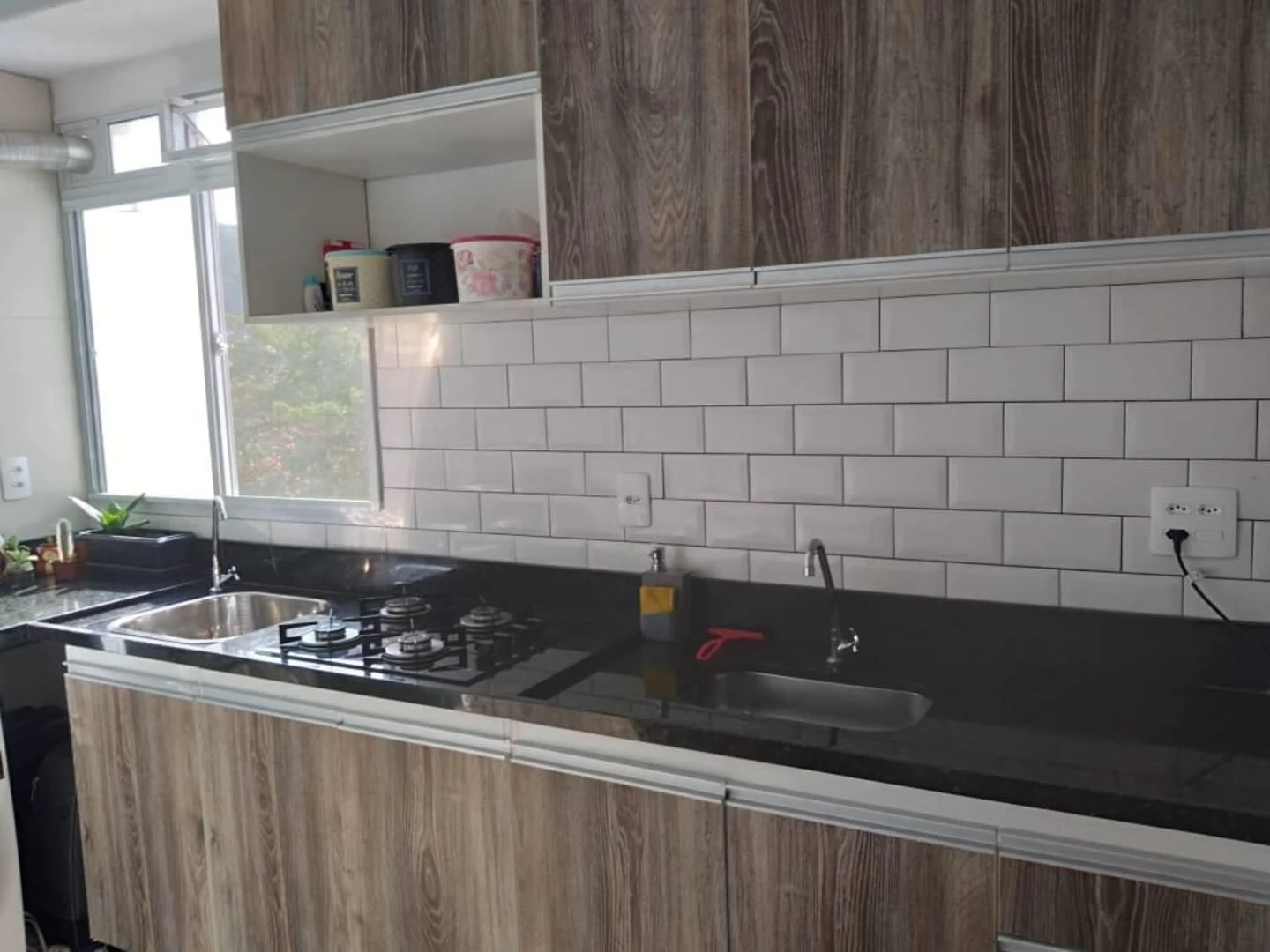 Furnished 2-bedroom apartment with a gas kitchen — photo 17