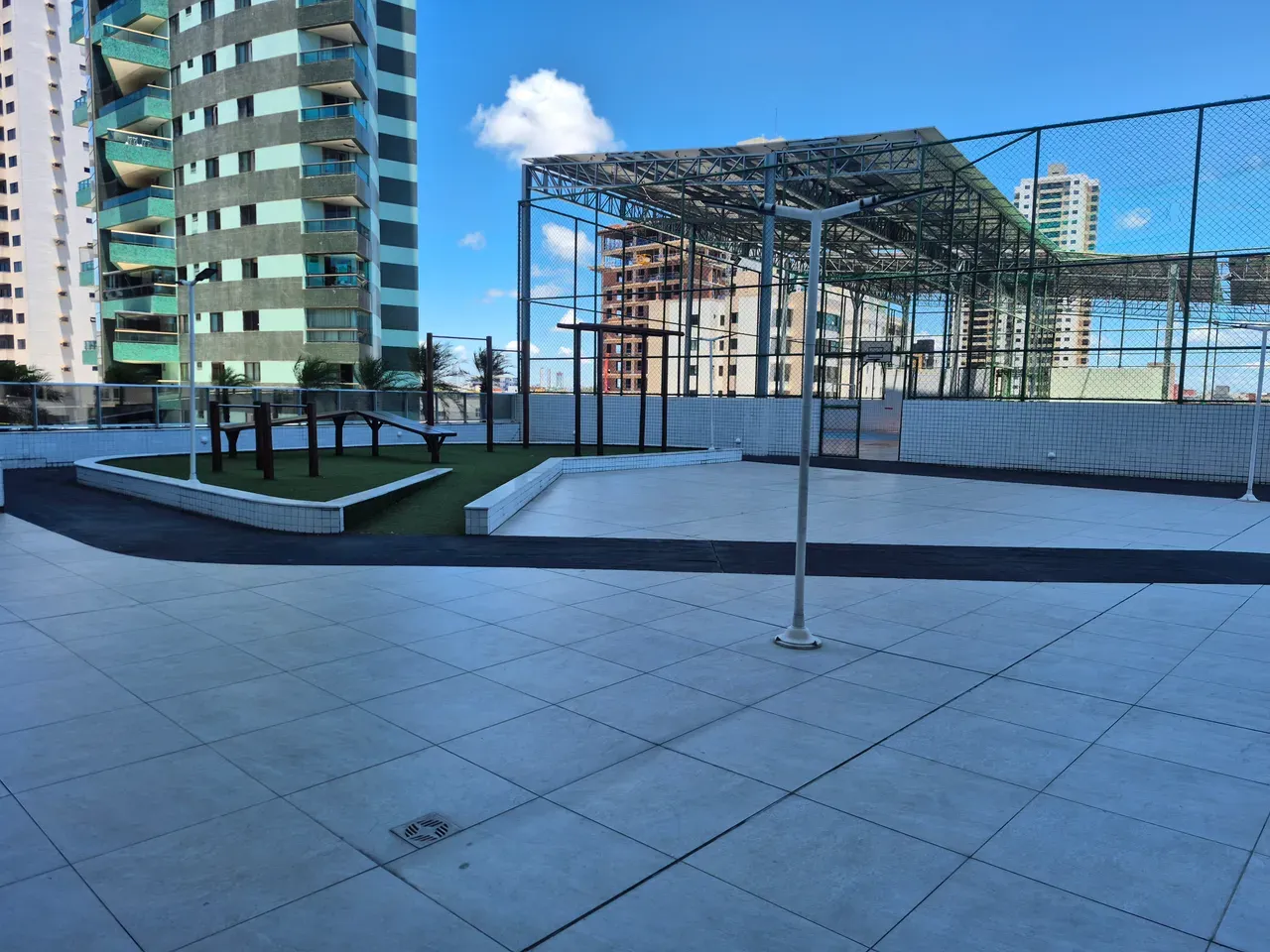 Furnished apartment, 136 m², with a private BBQ — photo 28
