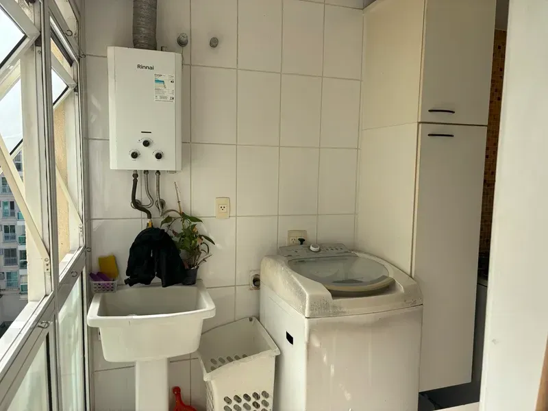 Apartamento sem mobília com cozinha americana a gás — photo 28