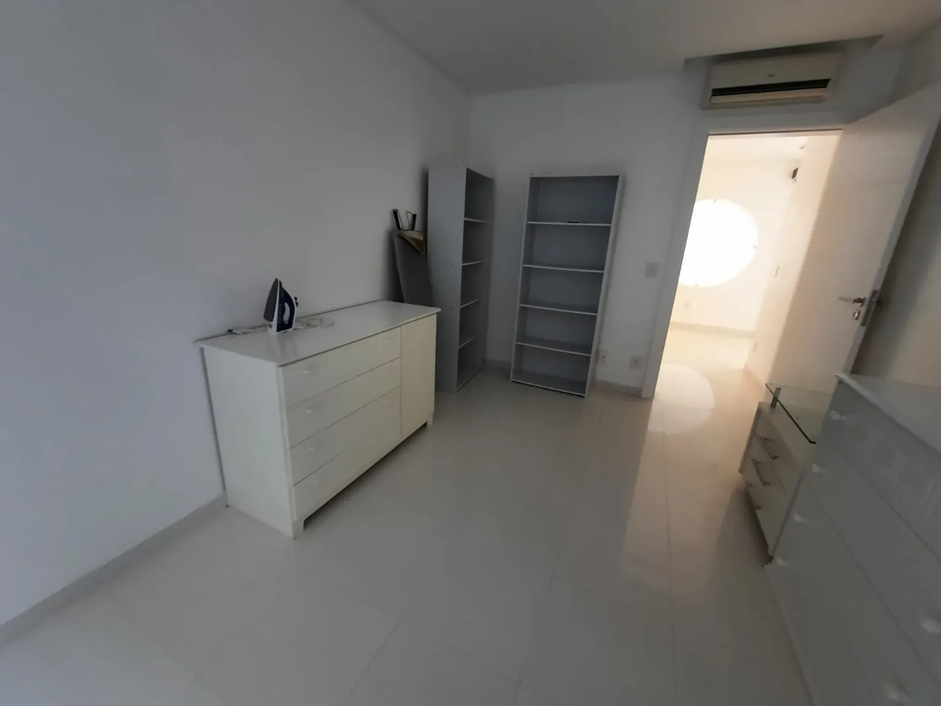House with 7 bedrooms and an open-plan kitchen — photo 51