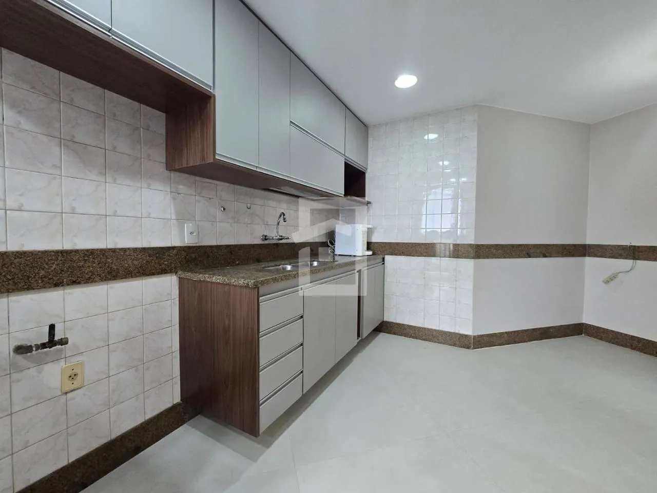 Ванна та 3 спальні: квартира 193 м² — photo 8