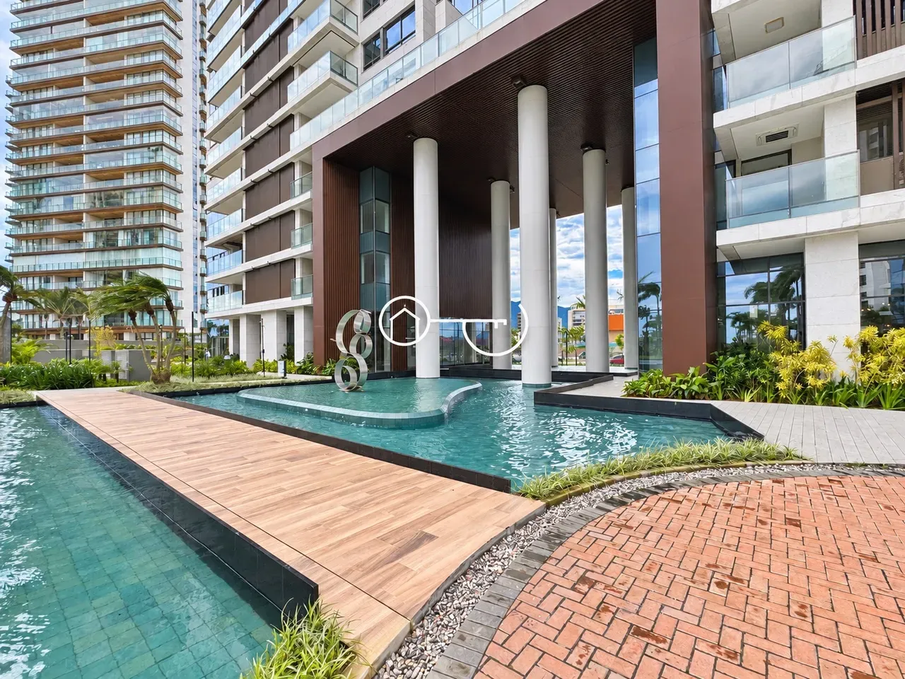 Furnished apartment, 120 m², with a jacuzzi — photo 24