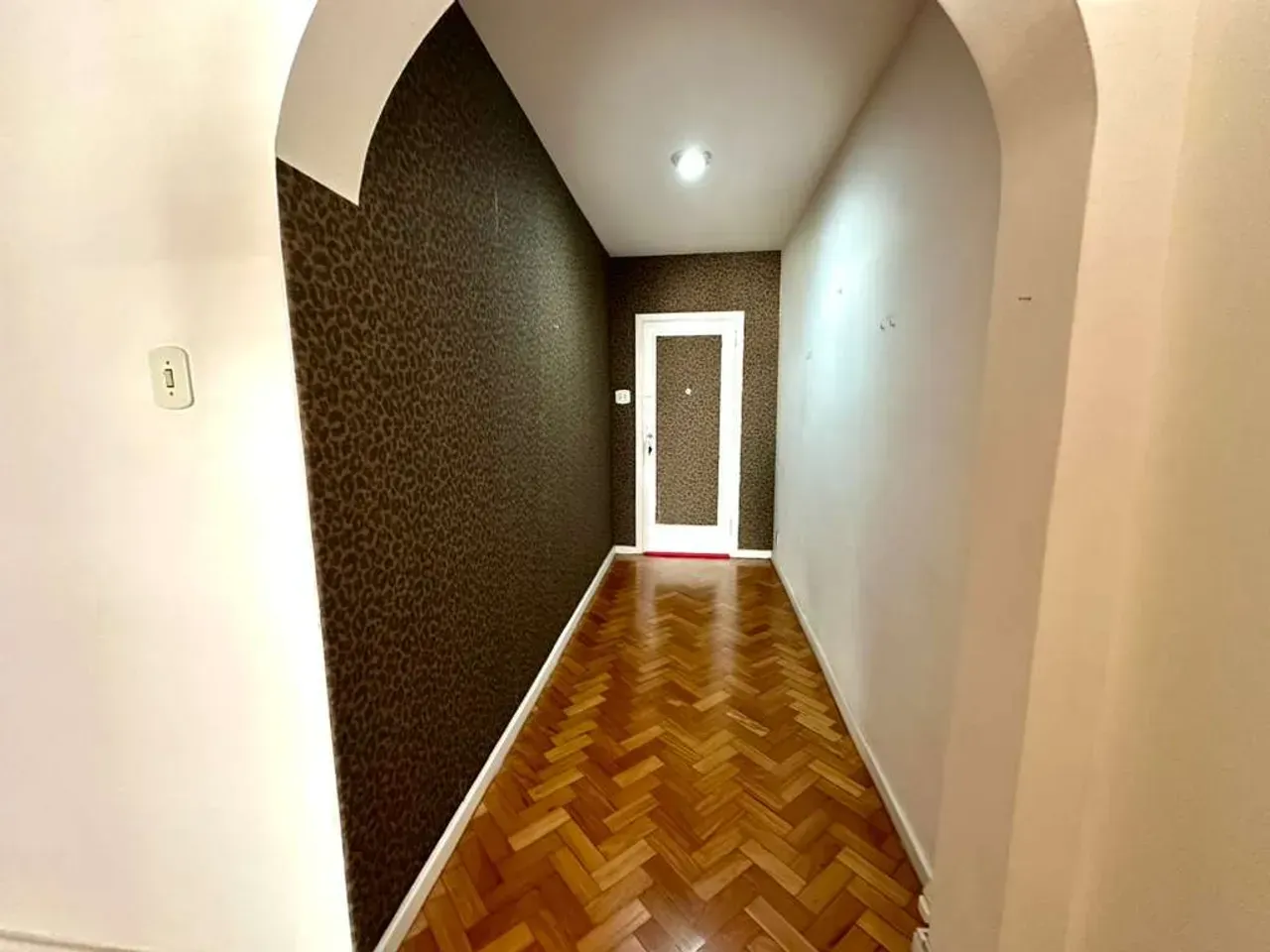 Furnished 142 m² apartment with 3 bedrooms — photo 15