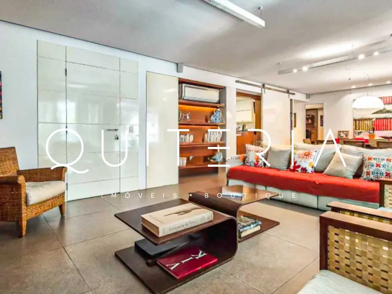 Rental apartment with 4 bedrooms and 5 bathrooms — photo 11
