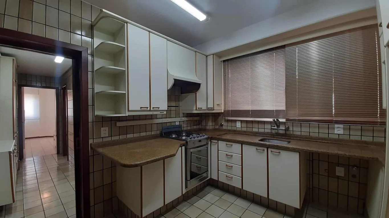 283 m² apartment with 4 bedrooms and 2 en-suites — photo 25