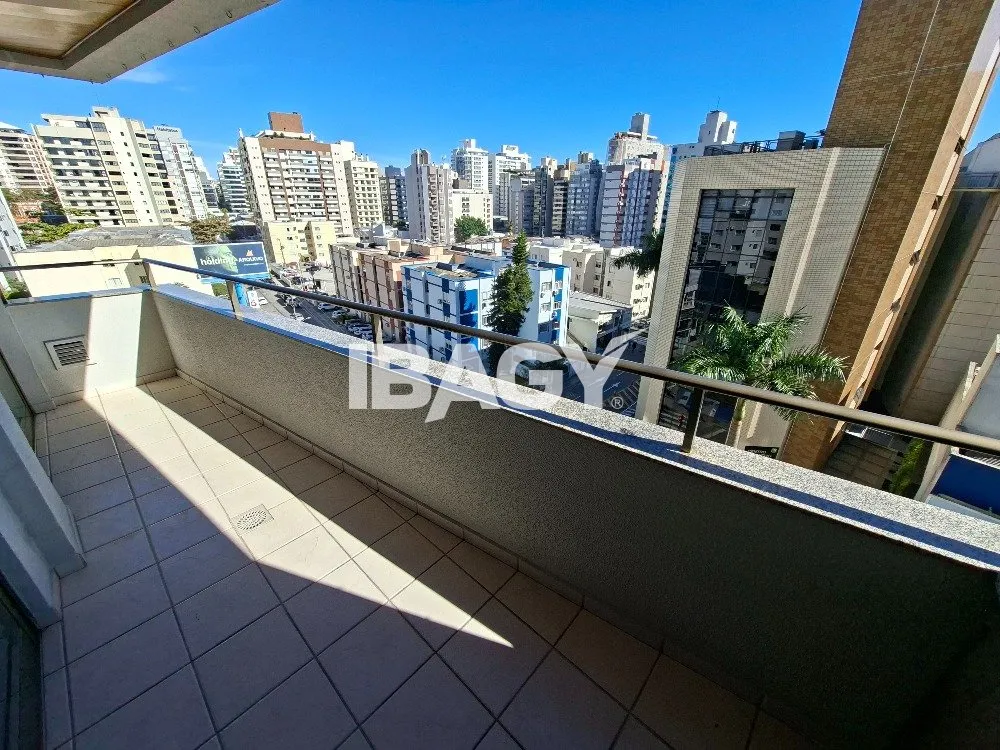 Apartamento de 4 dormitorios con 135 m² y 1 suite — photo 4