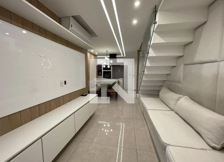 Furnished apartment, 140 m², with floor-to-ceiling windows