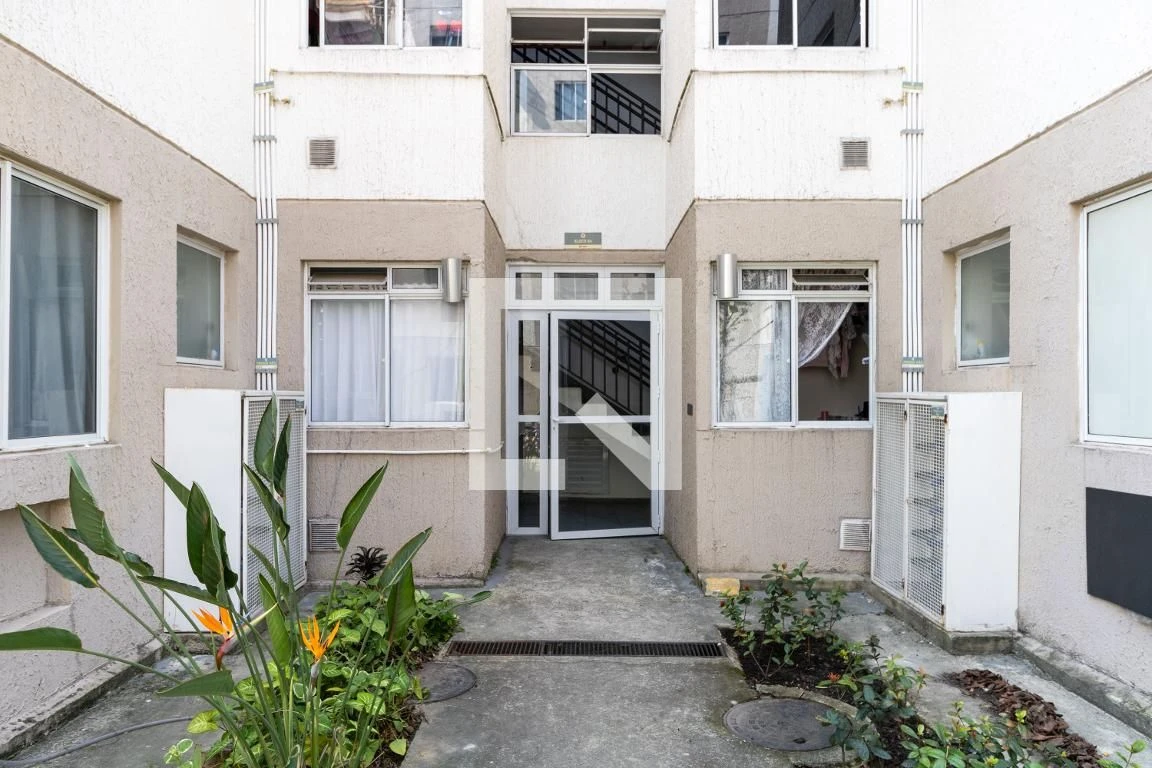 Unfurnished 2-bedroom apartment with 1 bath and parking — photo 3