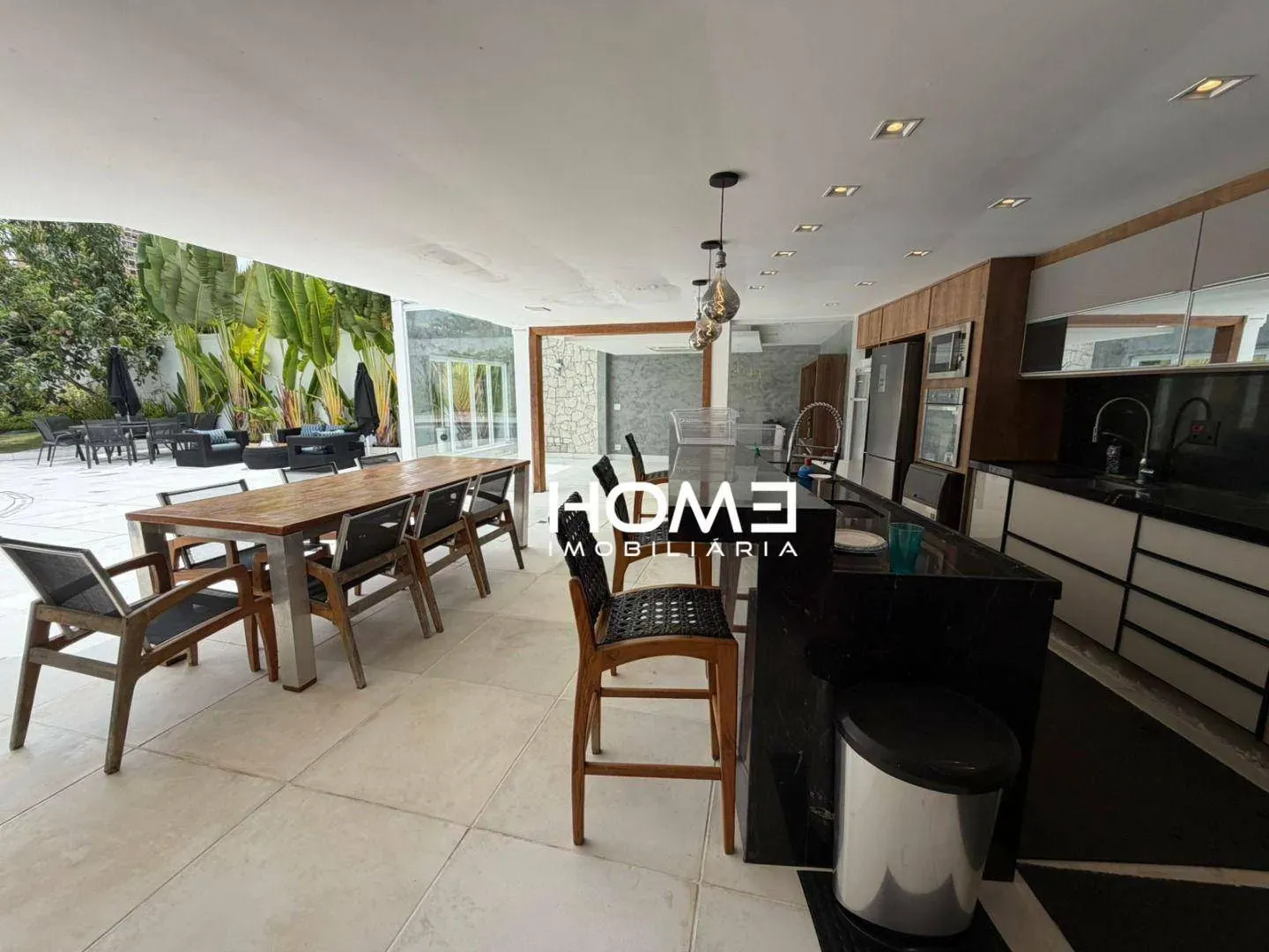 Furnished house with 6 en-suite bedrooms and barbecue — photo 13