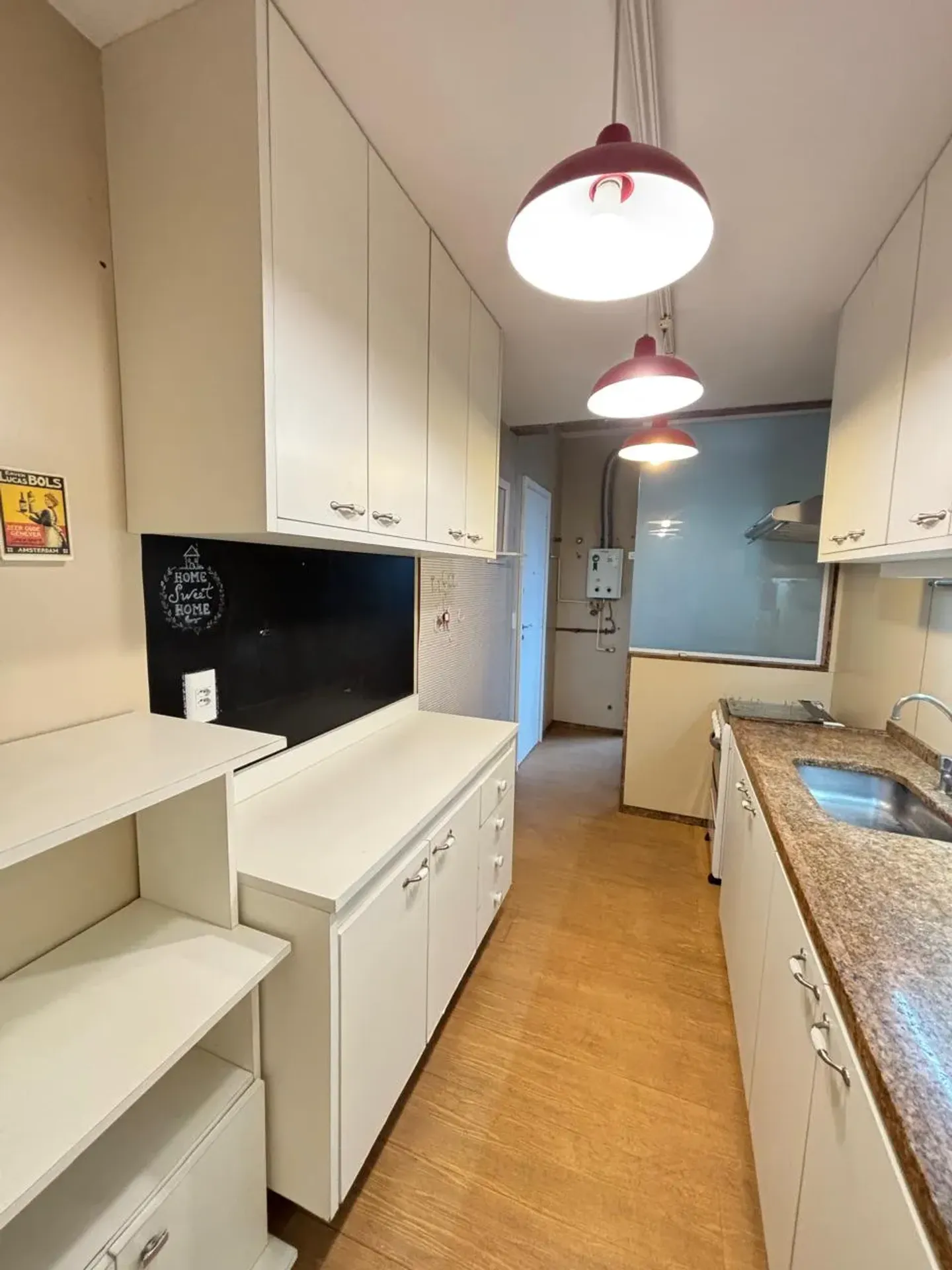 Apartment on the 3rd floor with a walk-in closet — photo 23