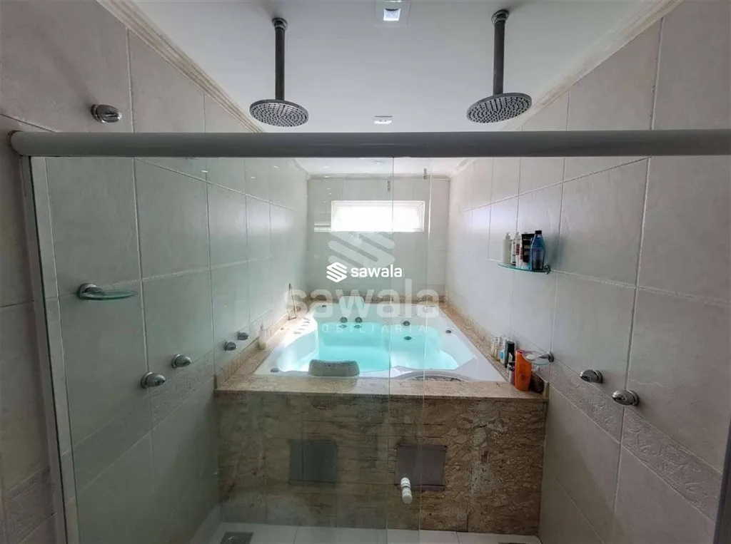 Furnished 600 m² house with 6 bedrooms and 8 bathrooms — photo 19