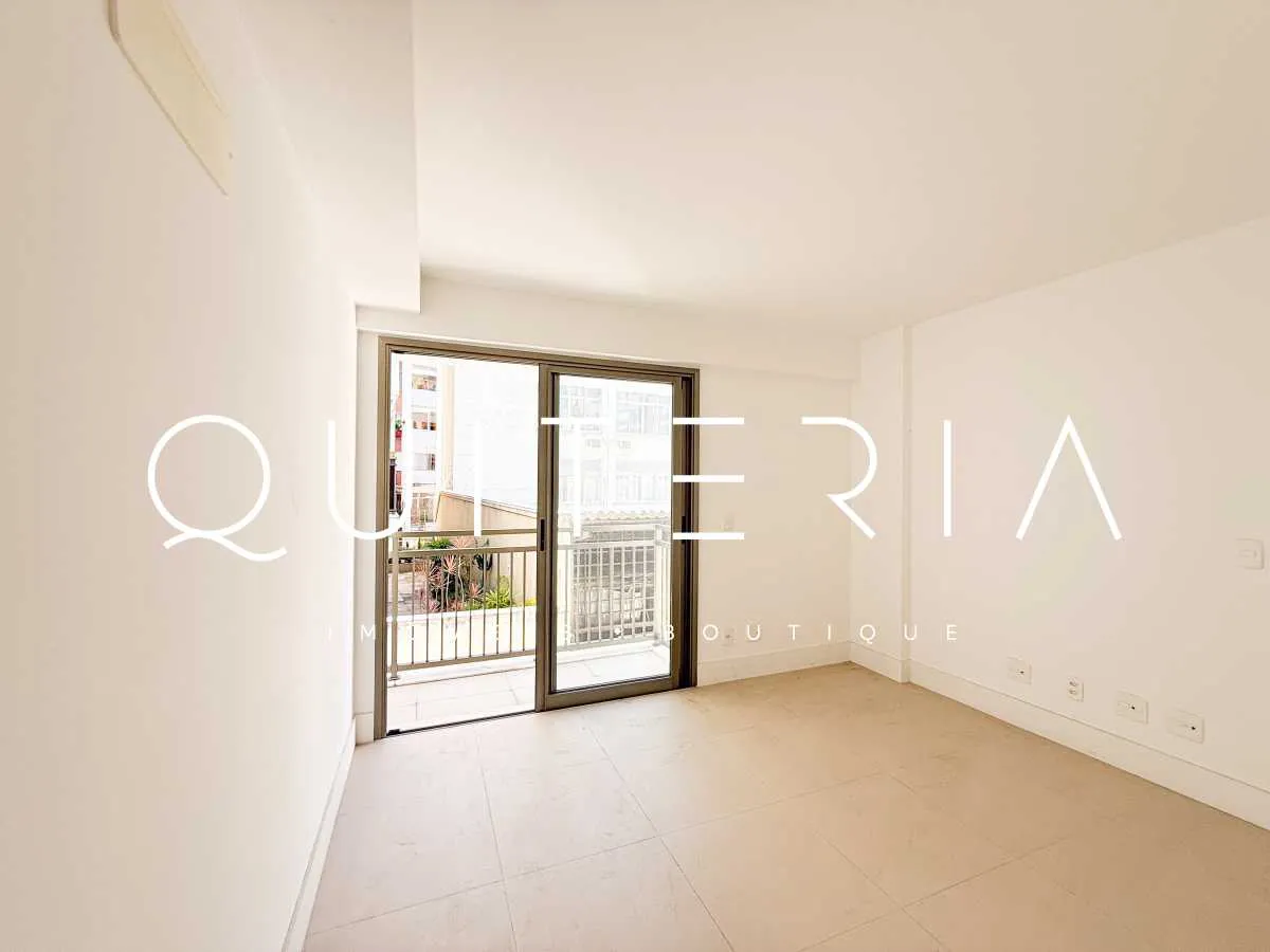 Apartamento com 3 quartos e varanda de vidro — photo 21