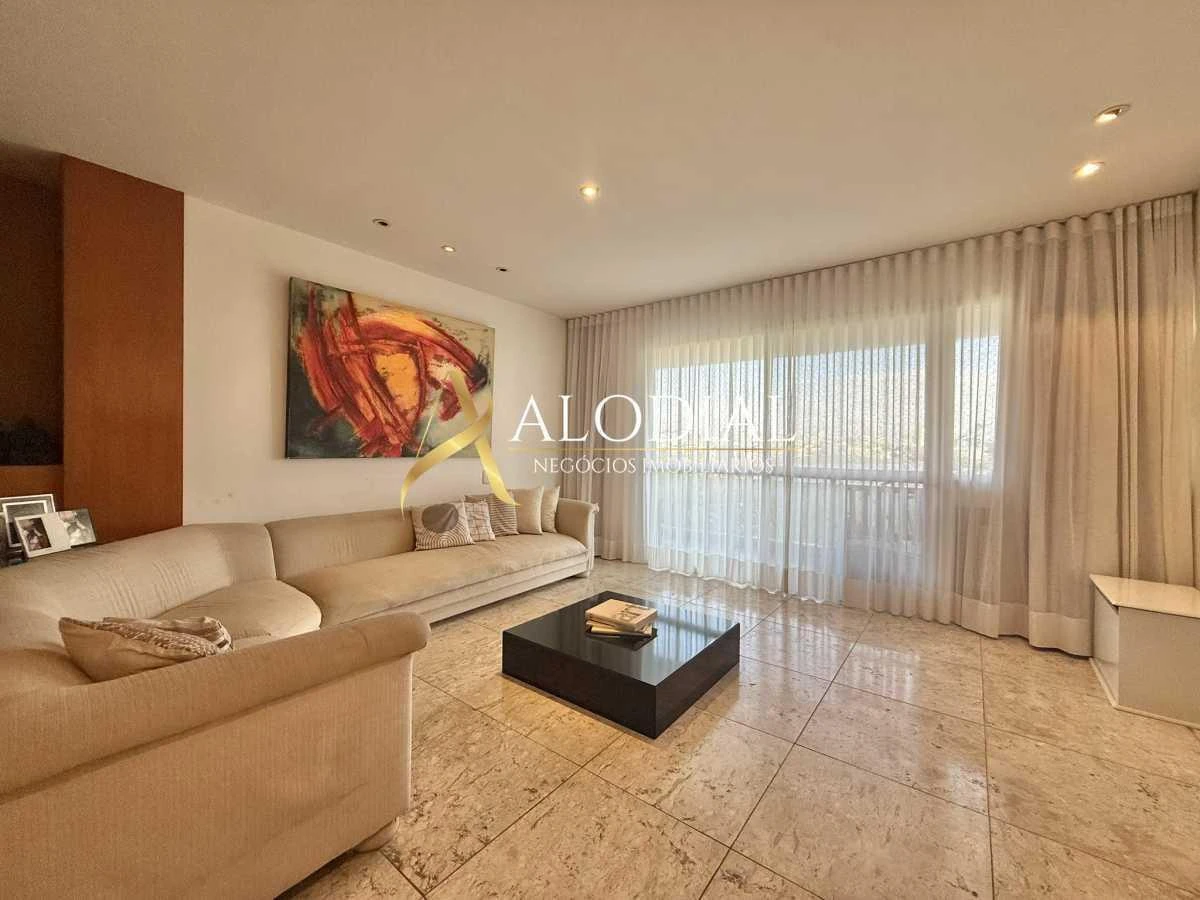 Apartamento mobiliado com 4 quartos e 178 m² — photo 13