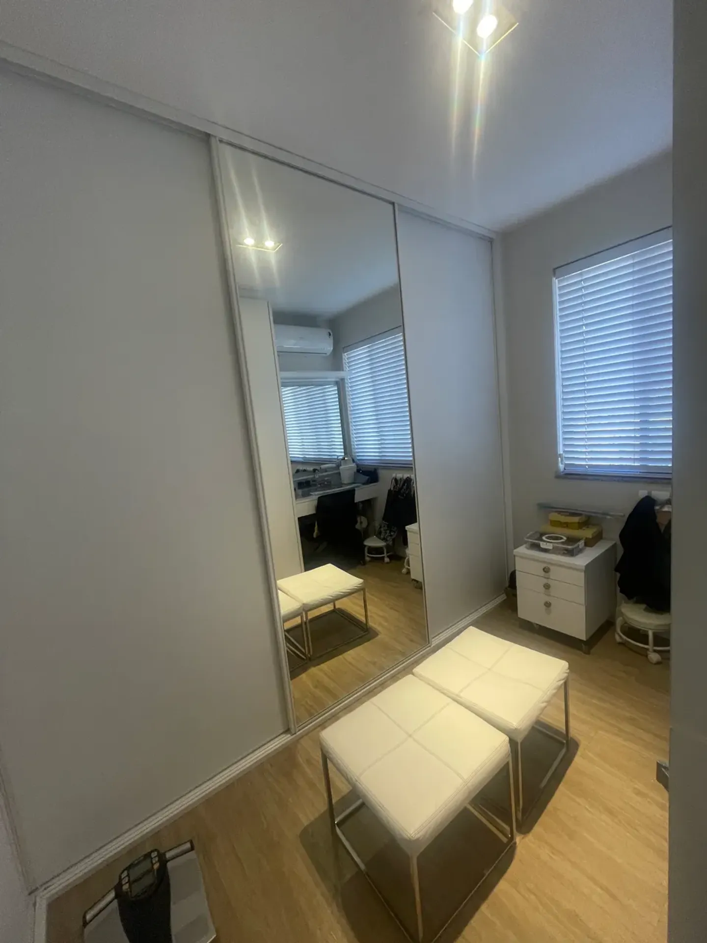 Furnished apartment with 4 bedrooms and 4 bathrooms — photo 19