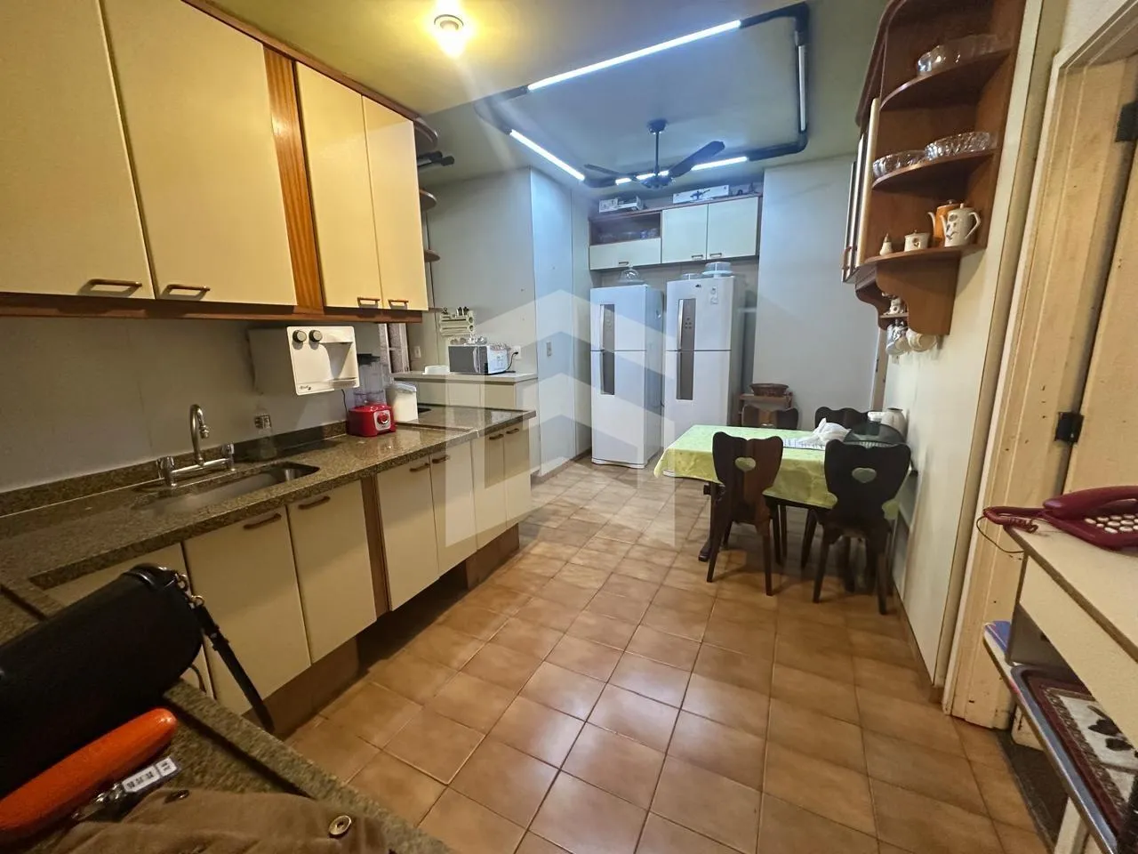 Furnished apartment, 252 m², with a walk-in closet — photo 7