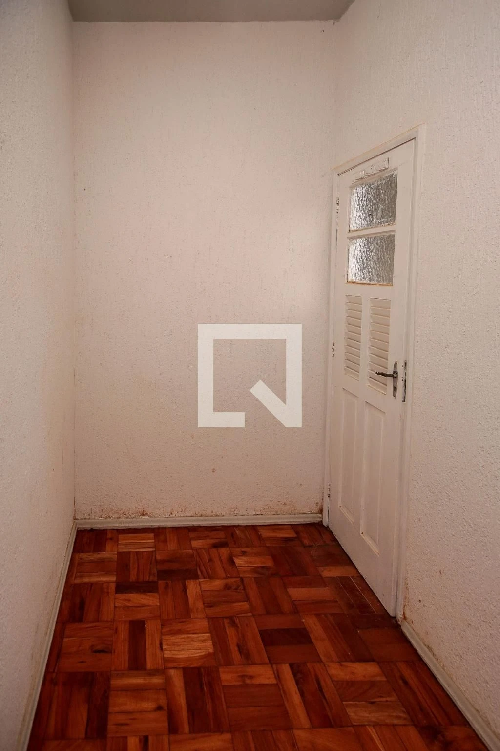 Apartment, 78 m², with wood or laminate floors — photo 32