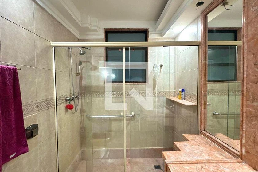 Glass-enclosed balcony in a 4-bedroom apartment, 403 m² — photo 13