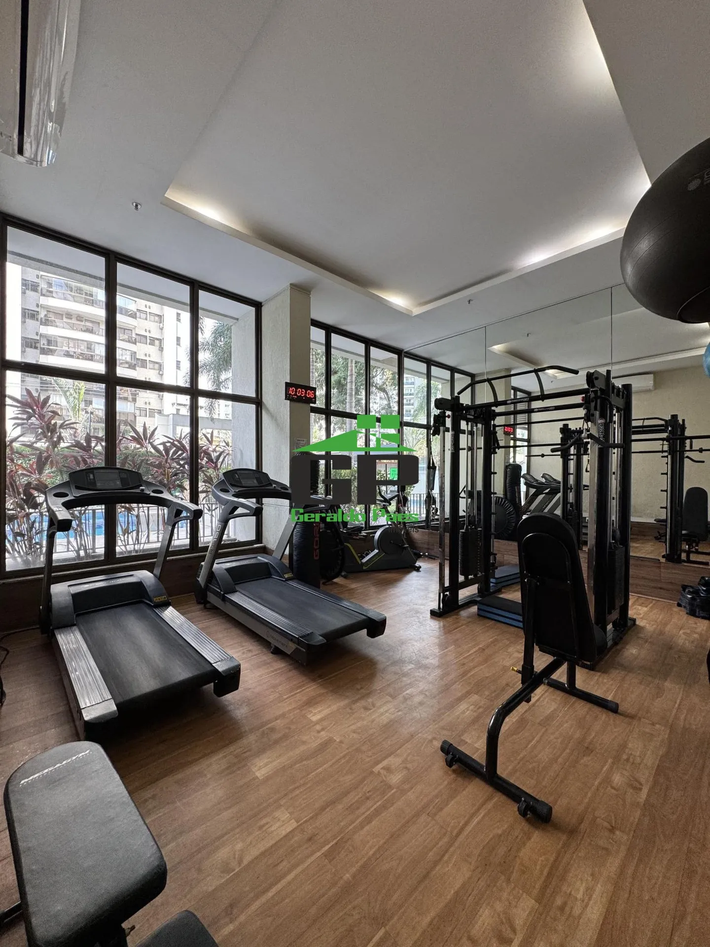 Apartamento de 3 quartos com cozinha americana e varanda — photo 35