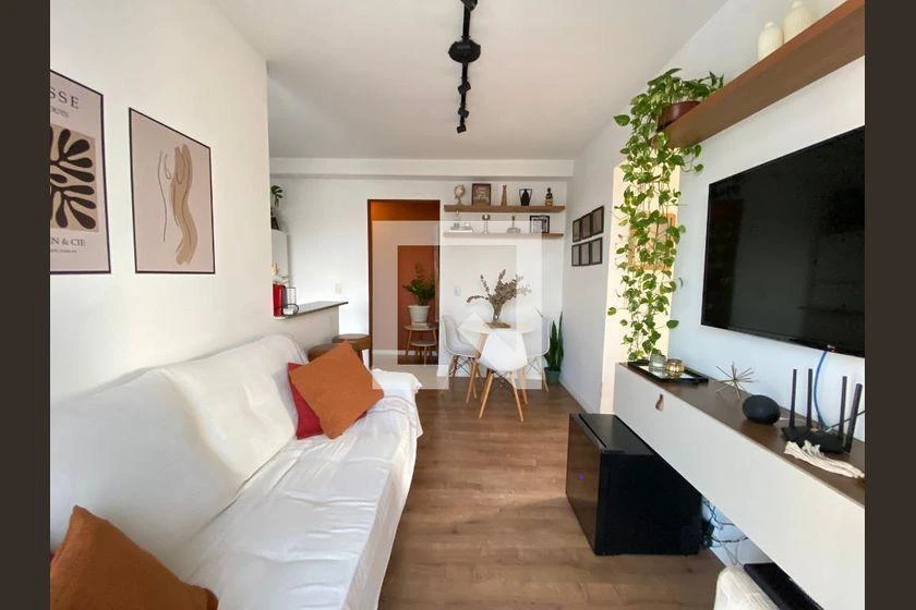 Apartment, 50 m², with wood or laminate floors — photo 30