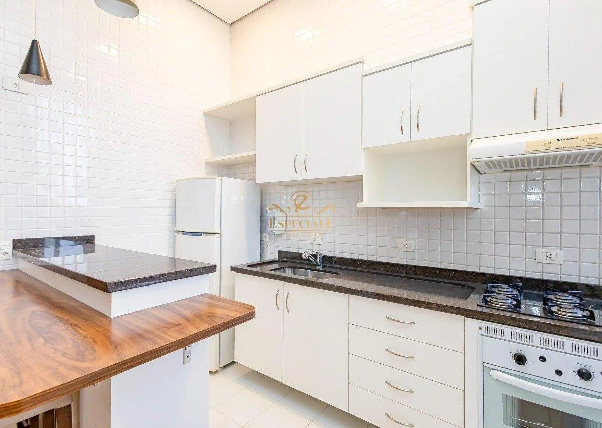 One-bedroom apartment in a building with a gym — photo 32
