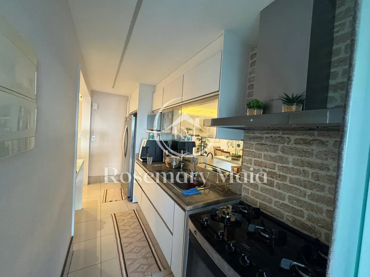 Furnished 2-bedroom, 2-bath apartment with 2 parking — photo 20