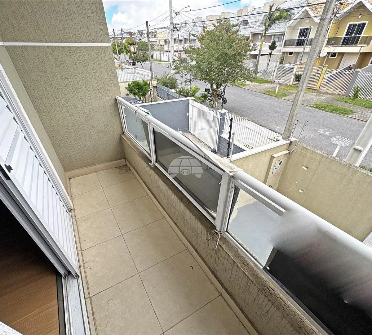 Casa de 178 m² com banheira e varanda envidraçada — photo 26