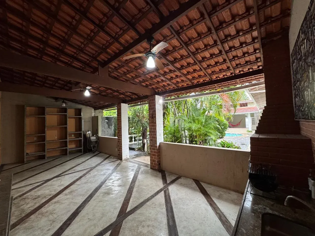 House with 4 bedrooms and 360 m² with open-plan kitchen — photo 20
