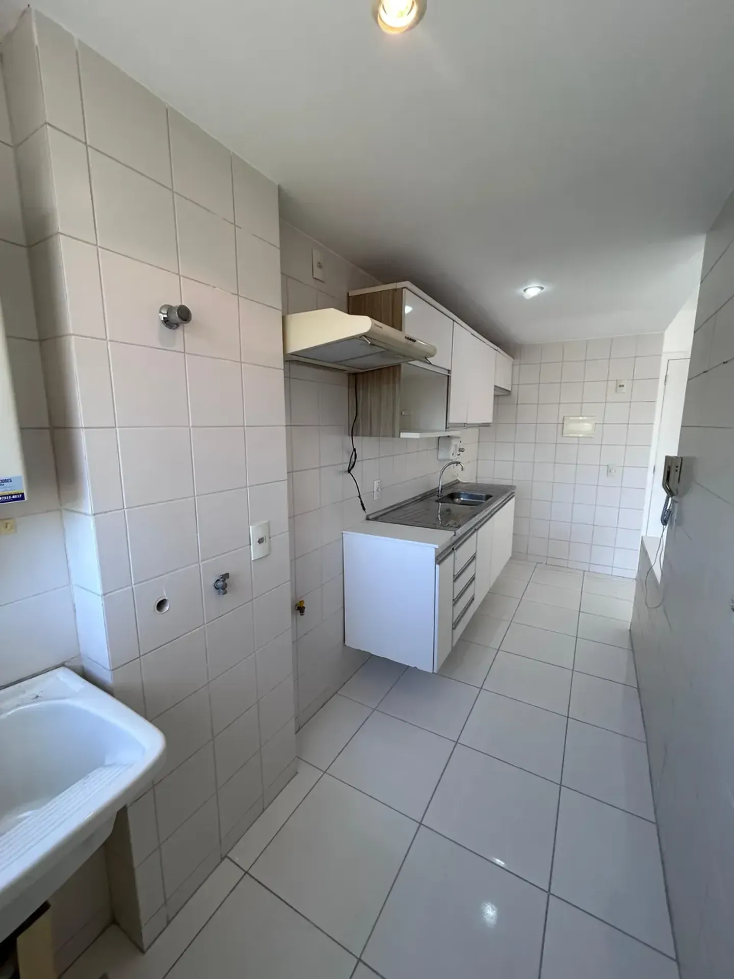 Apartamento de 3 quartos com cozinha americana e varanda — photo 23