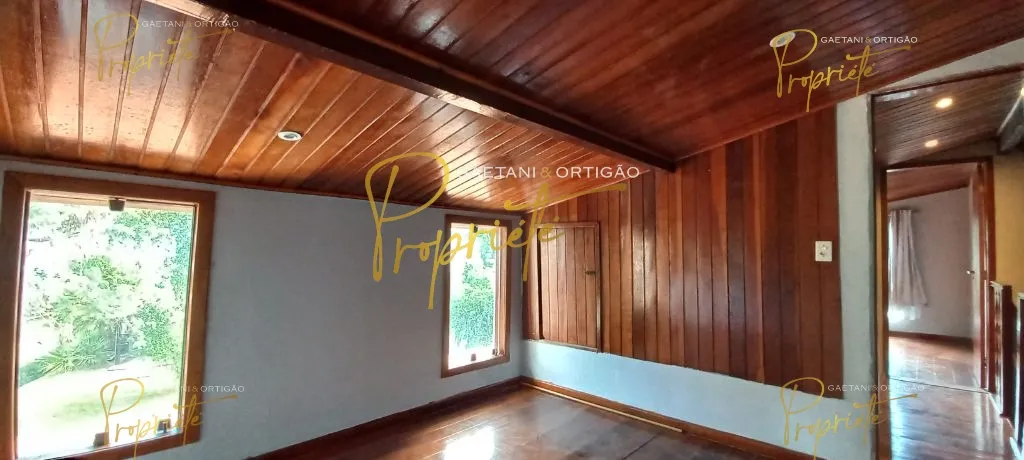 Casa sin muebles con 6 dormitorios y piscina común — photo 26