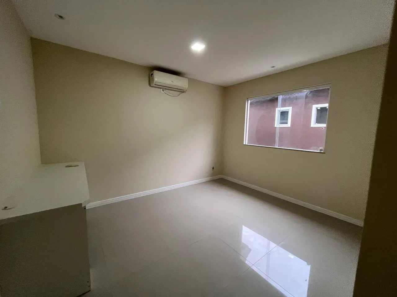 Furnished triplex house with 5 en-suite bedrooms — photo 24