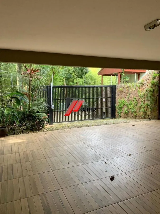 4-bedroom rental house with 410 m² and 6 parking — photo 43