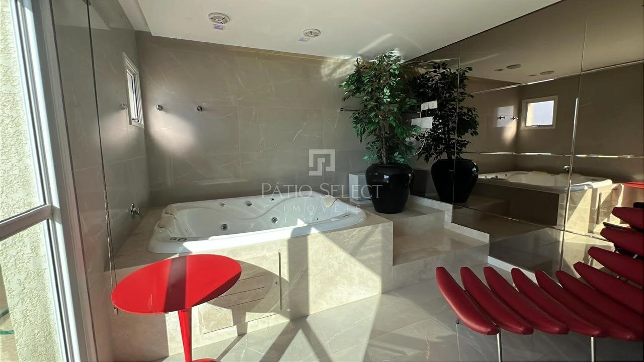 Furnished apartment, 309 m², with floor-to-ceiling windows — photo 24