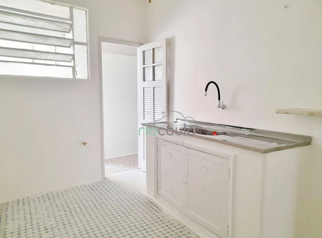Unfurnished 2-bedroom apartment with 2 bathrooms and parking — photo 18