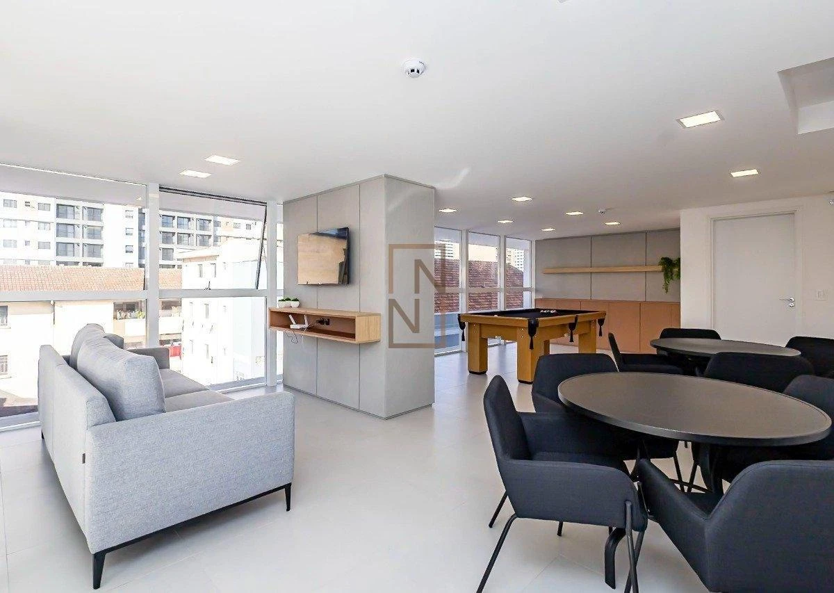 One-bedroom apartment in a building with a coworking space — photo 10
