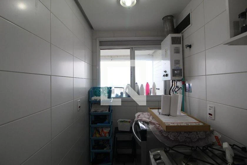 Apartamento amueblado de 3 dormitorios con balcón acristalado — photo 21